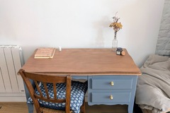 Vente avec paiement en ligne: Bureau en bois bleu, plateau effet noyer