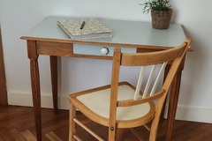 Vente avec paiement en ligne: Petit Bureau Bois Bleu, Pieds Rainurés