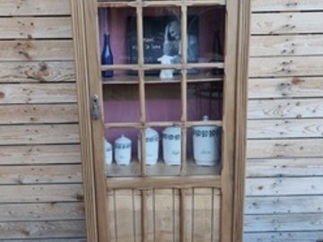 Vente avec paiement en ligne: Vitrine ancienne parisienne restaurée intérieur rose