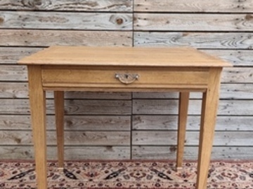 Vente avec paiement en ligne: Bureau table ancienne chêne massif restaurée