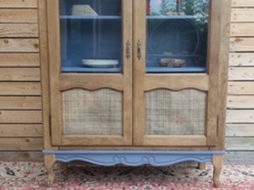 Vente avec paiement en ligne: Buffet vitrine ancien bois cannage bleu profond