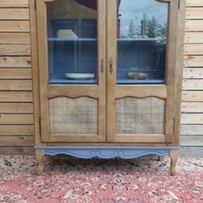 Vente avec paiement en ligne: Buffet vitrine ancien bois cannage bleu profond