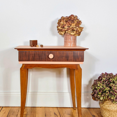 Vente avec paiement en ligne: Table de chevet vintage années 60 rose