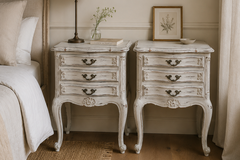 Vente avec paiement en ligne: Paire de chevets Louis XV shabby chic