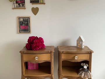 Vente avec paiement en ligne: Paire de tables de chevet bois naturel