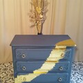 Vente avec paiement en ligne: Commode bleue Atlantide à feuilles d'or