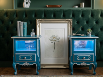 Vente avec paiement en ligne: Paire Chevets Louis XV Bleu-Paon LED Télécommande