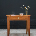 Vente avec paiement en ligne: Petite table en noyer