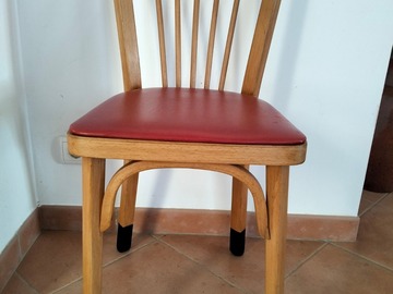 Vente avec paiement en ligne: Chaise Baumann hêtre similicuir bordeaux sabots noirs