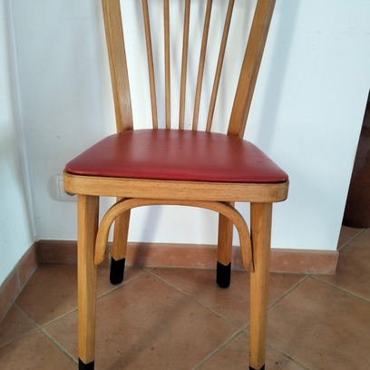 Vente avec paiement en ligne: Chaise Baumann hêtre similicuir bordeaux sabots noirs
