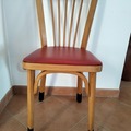 Vente avec paiement en ligne: Chaise Baumann hêtre similicuir bordeaux sabots noirs