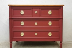 Vente avec paiement en ligne: Commode vintage merisier 4 tiroirs, poignées laiton
