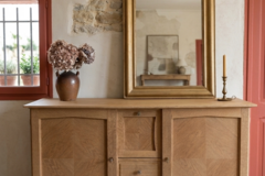Vente avec paiement en ligne: Enfilade vintage 50/60 en chêne massif marquetée