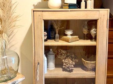 Vente avec paiement en ligne: Vitrine Ancienne en Bois Clair avec Clé