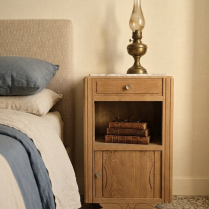 Vente avec paiement en ligne: Table de chevet vintage chêne massif rénovée