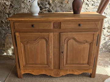 Vente avec paiement en ligne: Buffet ancien chêne massif rénové vintage