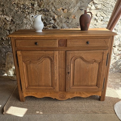 Vente avec paiement en ligne: Buffet ancien chêne massif rénové vintage