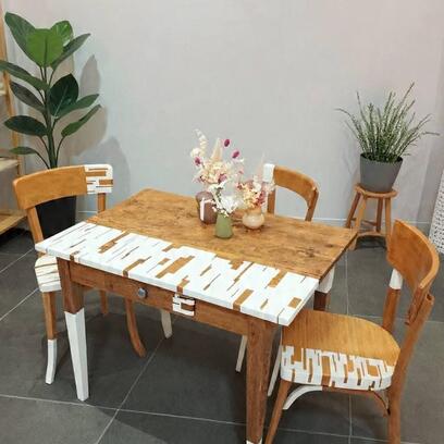 Vente avec paiement en ligne: Ancienne table de ferme blanche Les Barrées