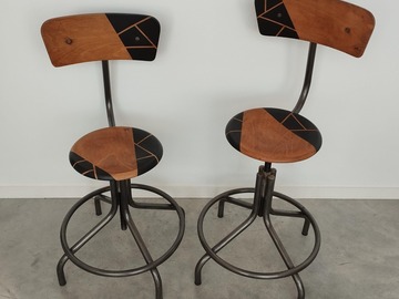 Vente avec paiement en ligne: Paire chaises d’atelier industrielles vintage réglables