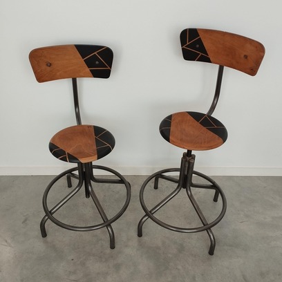 Vente avec paiement en ligne: Paire chaises d’atelier industrielles vintage réglables