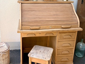 Vente avec paiement en ligne: Bureau à rideau ancien bois massif restauré