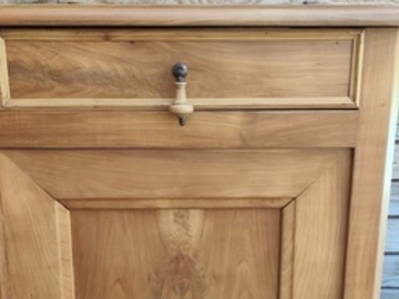 Vente avec paiement en ligne: Buffet ancien style comptoir merisier massif
