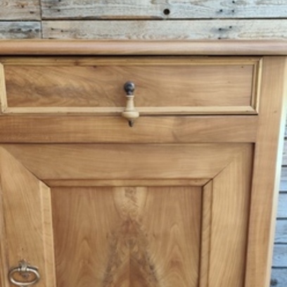 Vente avec paiement en ligne: Buffet ancien style comptoir merisier massif