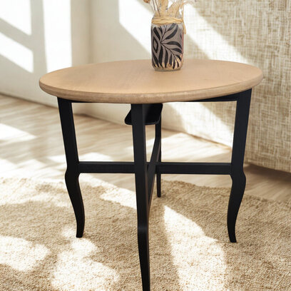 Vente avec paiement en ligne: Table d'appoint guéridon bois massif pieds noirs