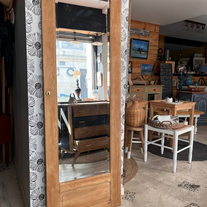 Vente avec paiement en ligne: Porte d’armoire miroir Art Déco chêne massif