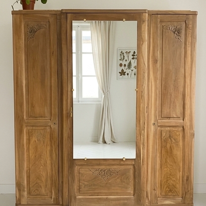 Vente avec paiement en ligne: Grande armoire penderie en noyer bois brut