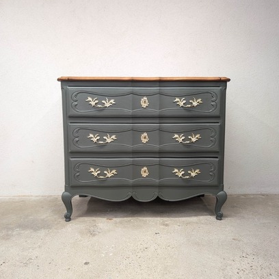 Vente avec paiement en ligne: Commode vintage en merisier relookée